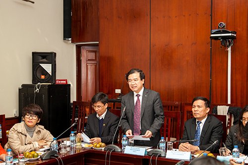 Phó Tổng cục trưởng TCDL Hà Văn Siêu phát biểu tại buổi tọa đàm